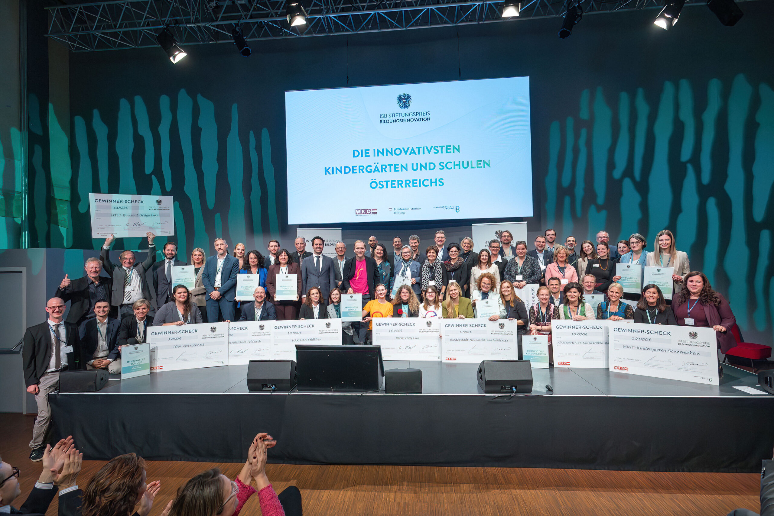 Preistraeger-ISB-Stiftungspreis-Bildungsinnovation-©-ISB-APA-Fotoservice-Tanzer