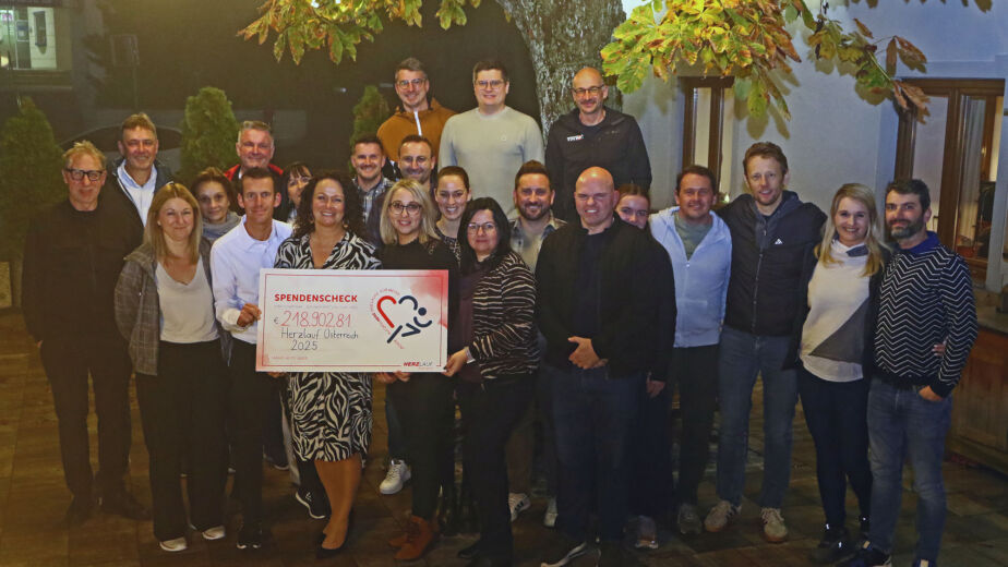 Scheck_Herzlauf Abschluss_alle_2025 © Daniel Fessl